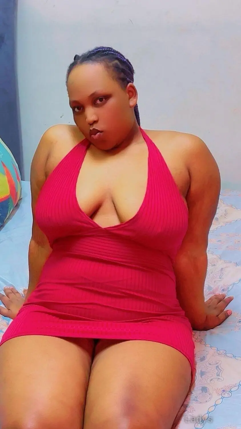 Joy, 24 years old Riyadh escort girl with big tits, height 180 sm, Weight kg