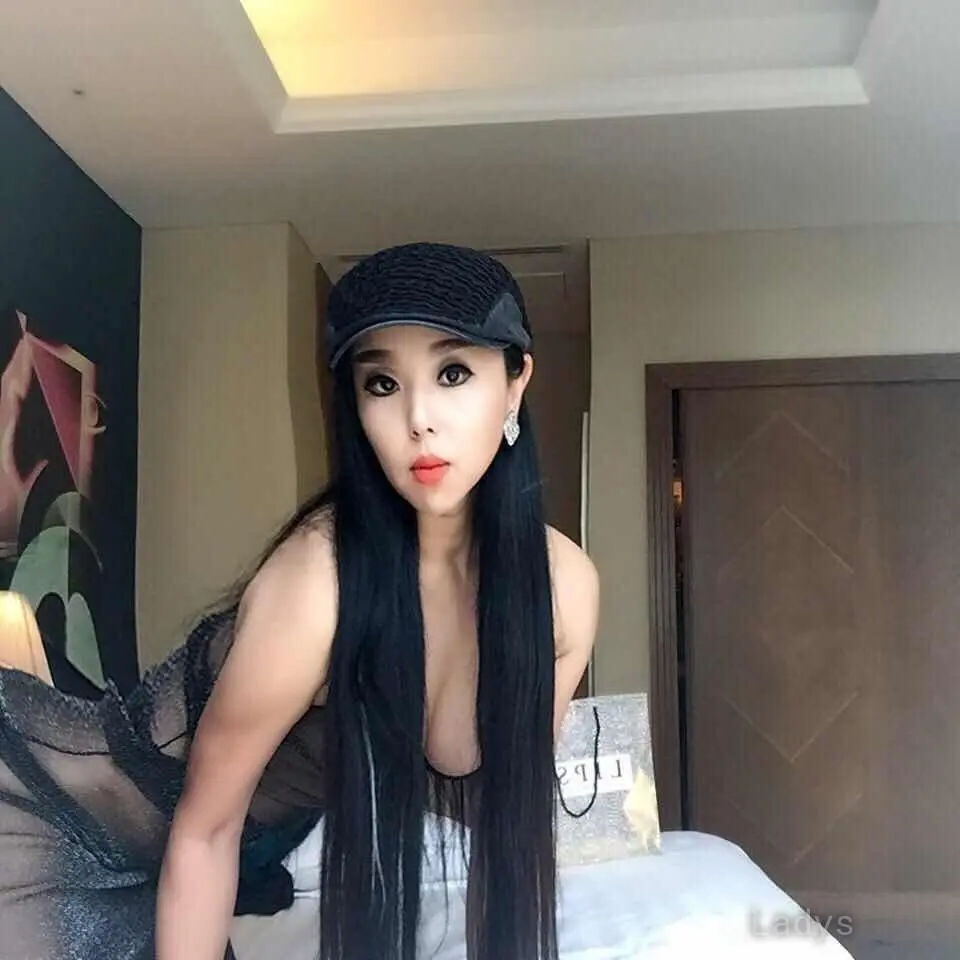 Kate, 23 years old Riyadh escort girl with big tits, height 175 sm, Weight  kg