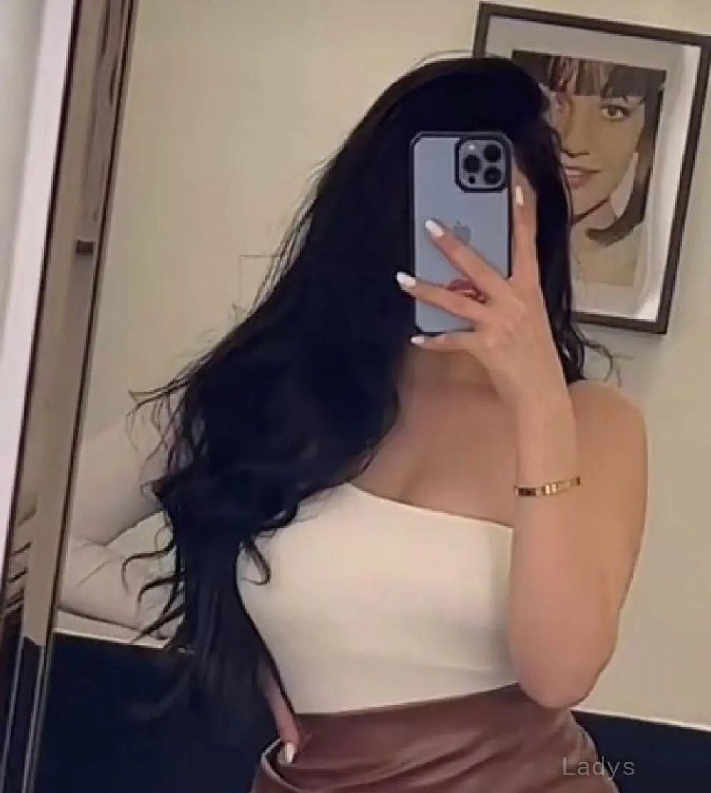 Lolita, 26 years old Riyadh escort girl with big tits, height 165 sm, Weight  kg