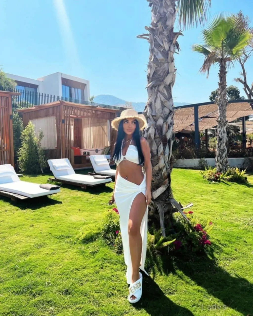 Nailza, 24 years old Riyadh escort girl with big tits, height 170 sm, Weight  kg