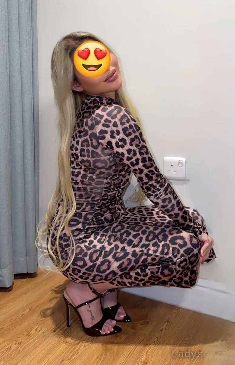 Tala, 26 years old Riyadh escort girl with big tits, height 166 sm, Weight  kg