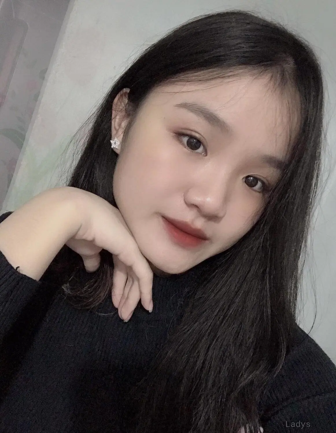 Viola, 21 years old Riyadh escort girl with big tits, height 165 sm, Weight  kg