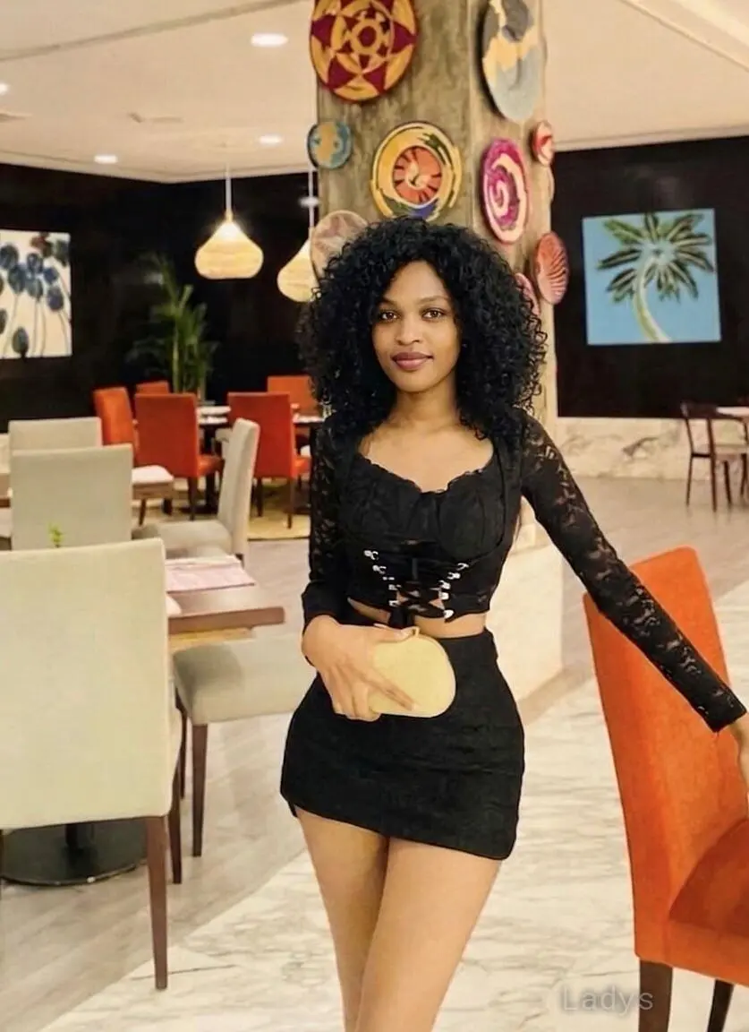 Aisha, 21 years beautiful nude Riyadh escorts girl, height 149 sm, Weight  kg