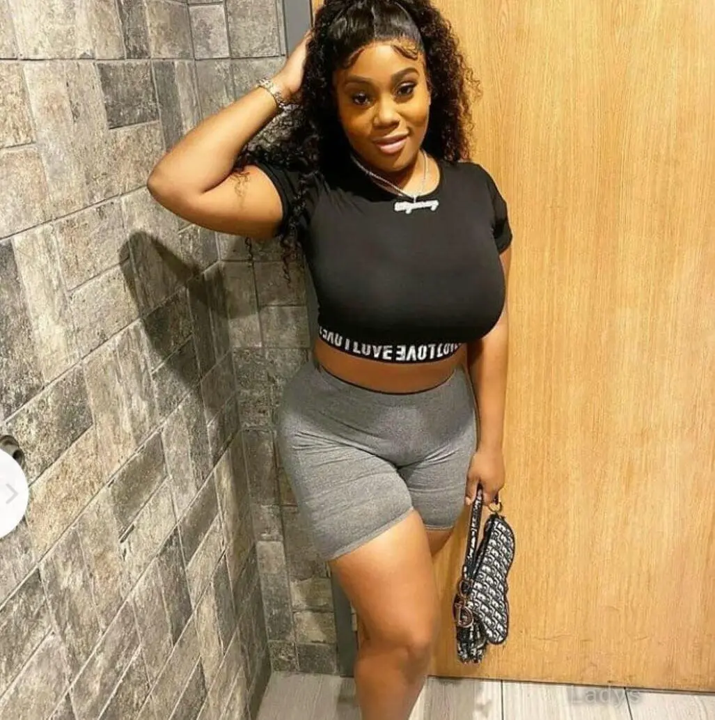 Brown, 26 years beautiful nude Riyadh escorts girl, height 160 sm, Weight  kg