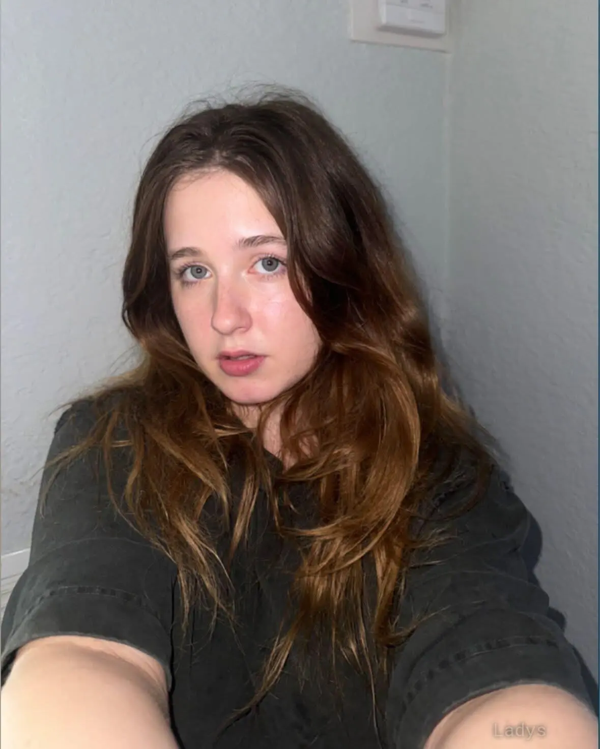 elise, 26 years beautiful nude Riyadh escorts girl, height 163 sm, Weight 59 kg