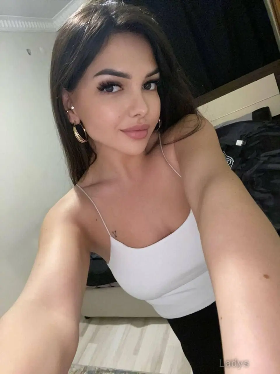 Lidia, 24 years beautiful nude Riyadh escorts girl, height 170 sm, Weight kg