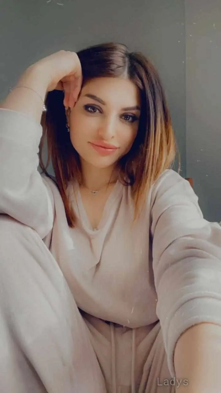 Lisalia, 23 years beautiful nude Riyadh escorts girl, height 168 sm, Weight  kg