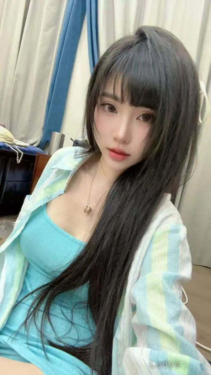 Melisa, 25 years beautiful nude Riyadh escorts girl, height 164 sm, Weight kg