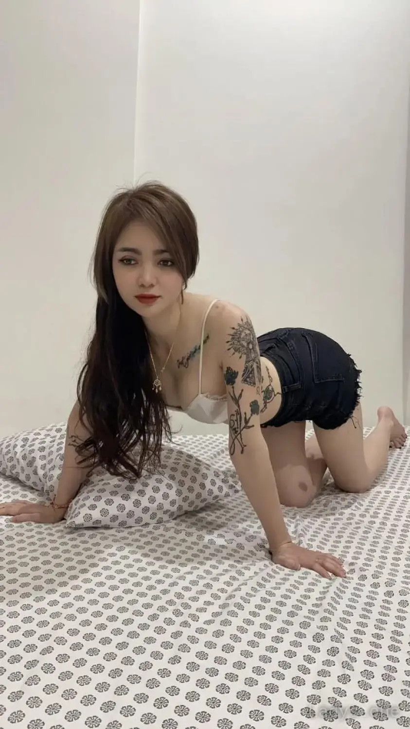 musaa, 22 years beautiful nude Riyadh escorts girl, height 162 sm, Weight 52 kg