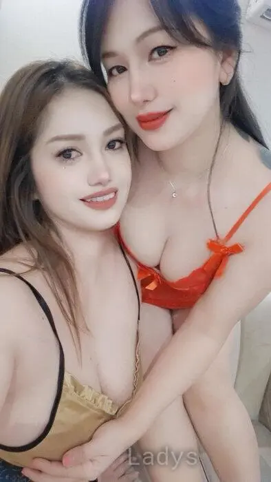 Sara & Cindy, 21 years beautiful nude Riyadh escorts girl, height 160 sm, Weight 50 kg