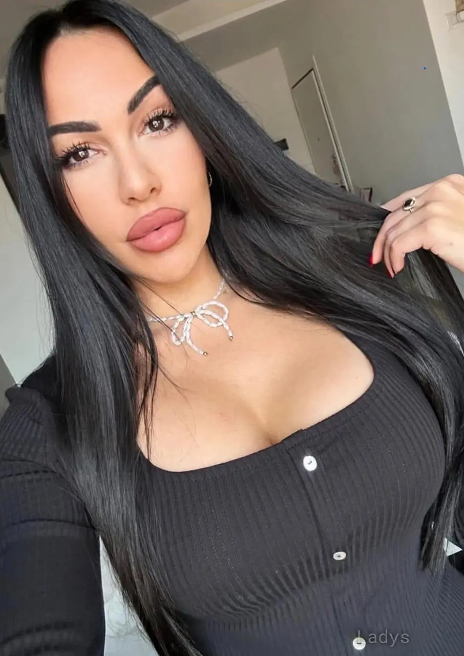 Sofia, 25 years beautiful nude Riyadh escorts girl, height 173 sm, Weight 56 kg