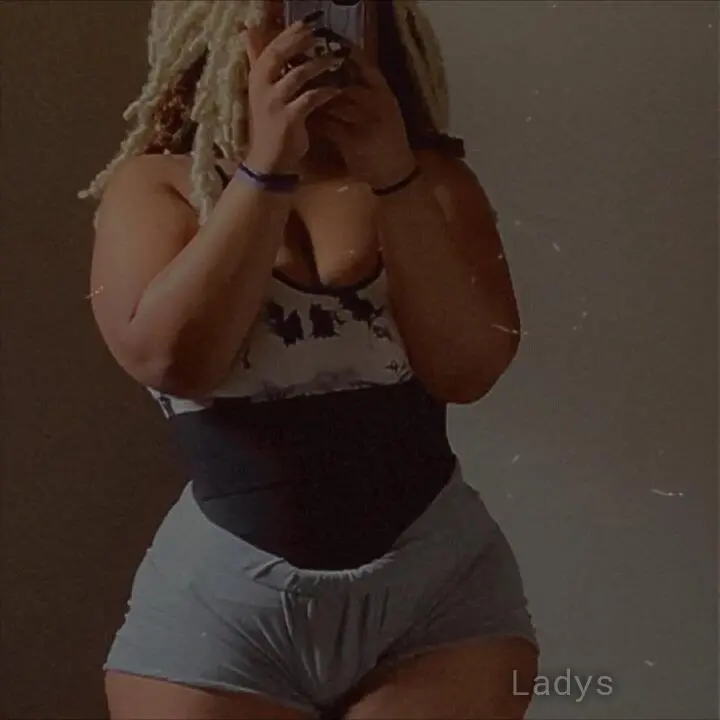 Wendy, 23 years beautiful nude Riyadh escorts girl, height  sm, Weight  kg