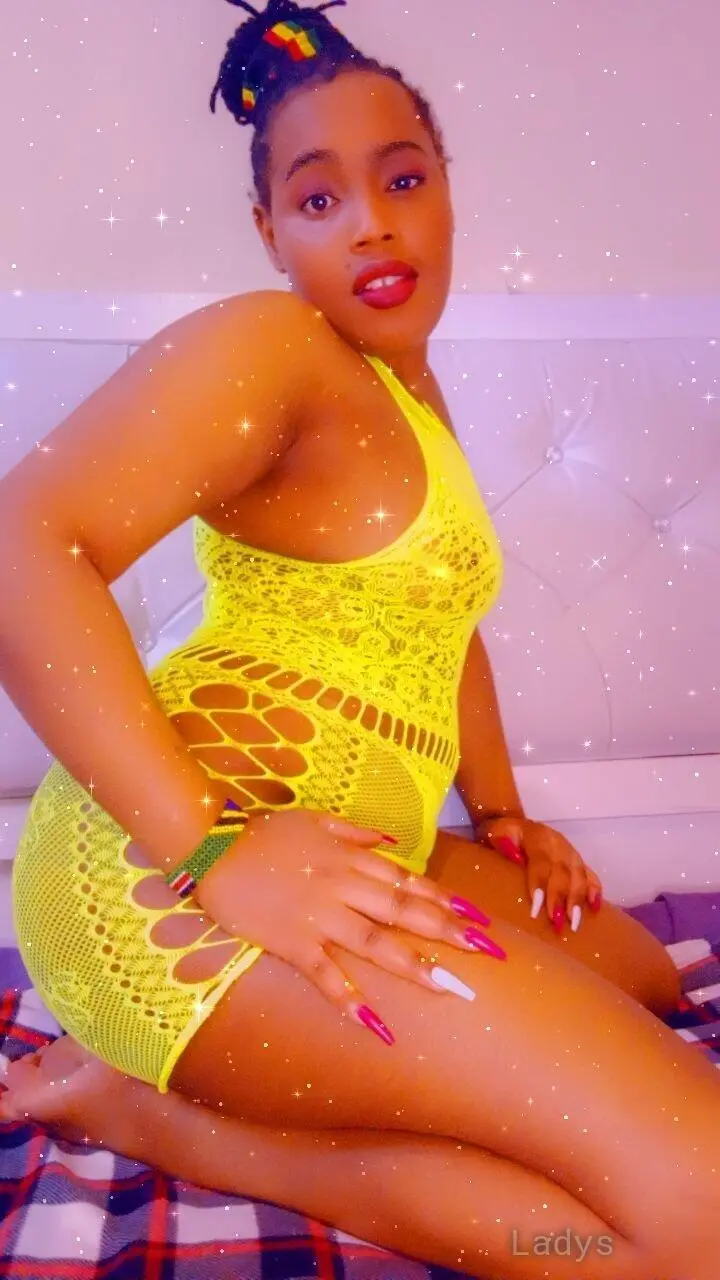 Zari, 23 years beautiful nude Riyadh escorts girl, height 156 sm, Weight  kg