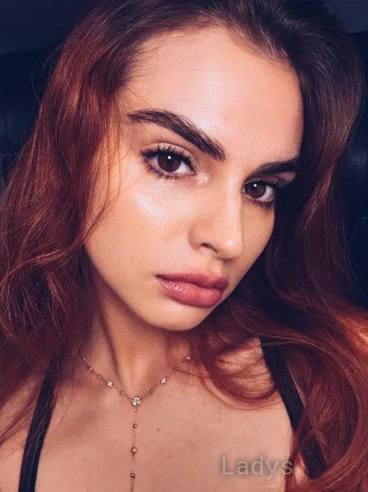 Asya, 22 years old Roma escort girl with big tits, height 167 sm, Weight 52 kg
