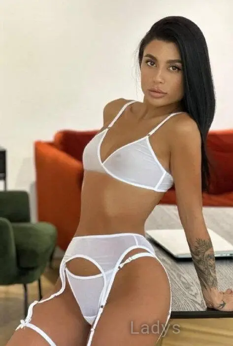 Felizia, 26 years beautiful nude Roma escorts girl, height 168 sm, Weight 53 kg