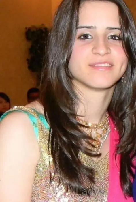 Jyoti Singh, 25 years beautiful nude Roma escorts girl, height 165 sm, Weight 62 kg