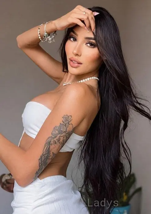 Roberta, 22 years beautiful nude Roma escorts girl, height 166 sm, Weight 50 kg