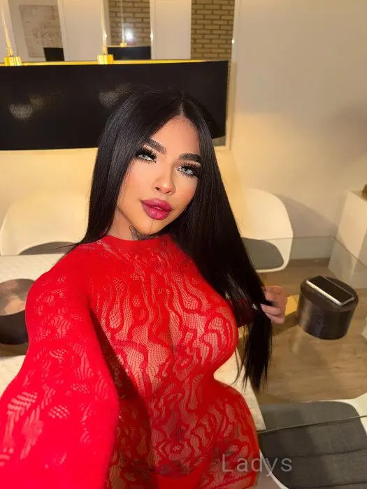 Sacha, 27 years beautiful nude Roma escorts girl, height 163 sm, Weight 50 kg