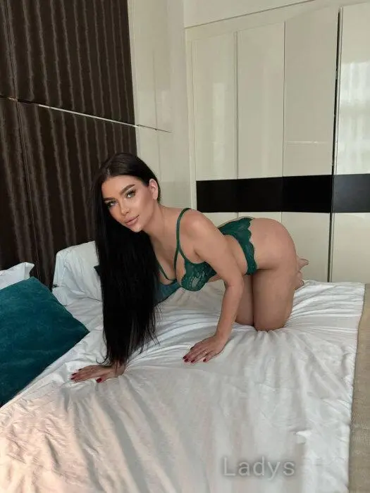 Yana, 26 years beautiful nude Roma escorts girl, height 167 sm, Weight 53 kg