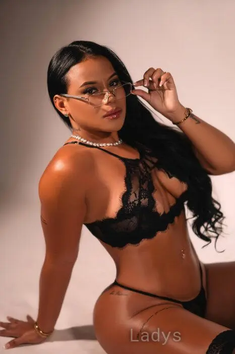 Celeste, 26 years beautiful nude Rotterdam escorts girl, height 167 sm, Weight 68 kg