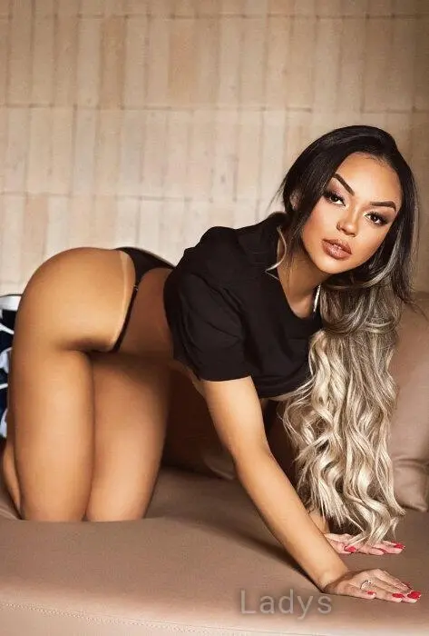 Nayara Garcia, 23 years beautiful nude Rotterdam escorts girl, height 167 sm, Weight 50 kg