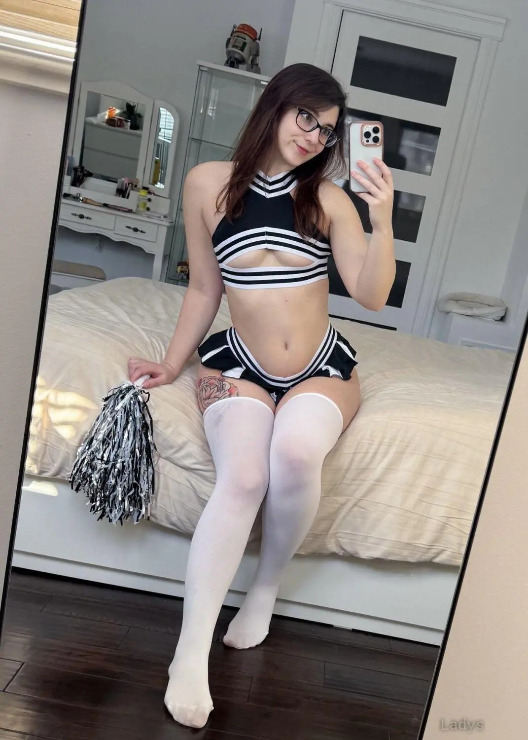 Flore vero, 23 years beautiful nude Rouen escorts girl, height 175 sm, Weight 41 kg