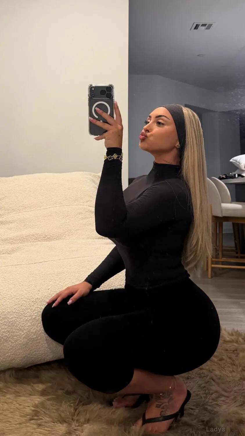 Salut viens sur télégram: @Ornellaea, 26 years beautiful nude Rouen escorts girl, height 165 sm, Weight 54 kg