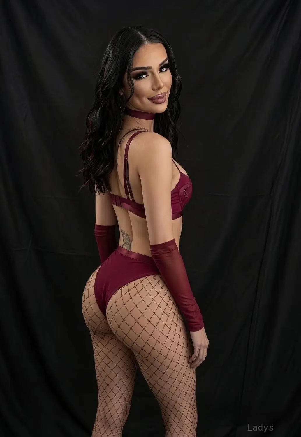 Mia cakes, 20 years old Sacramento escort girl with big tits, height 175 sm, Weight 58 kg