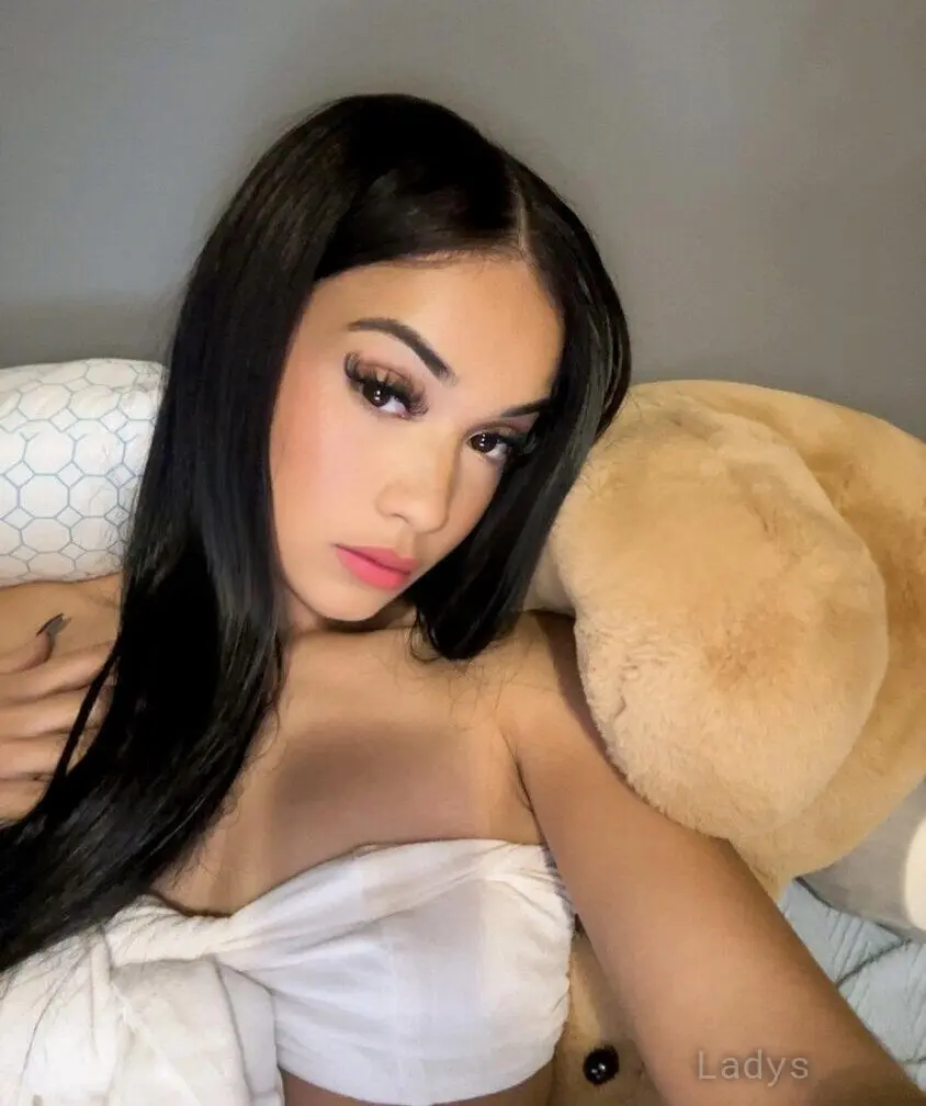 ERIN, 25 years beautiful nude Sacramento escorts girl, height 166 sm, Weight 58 kg