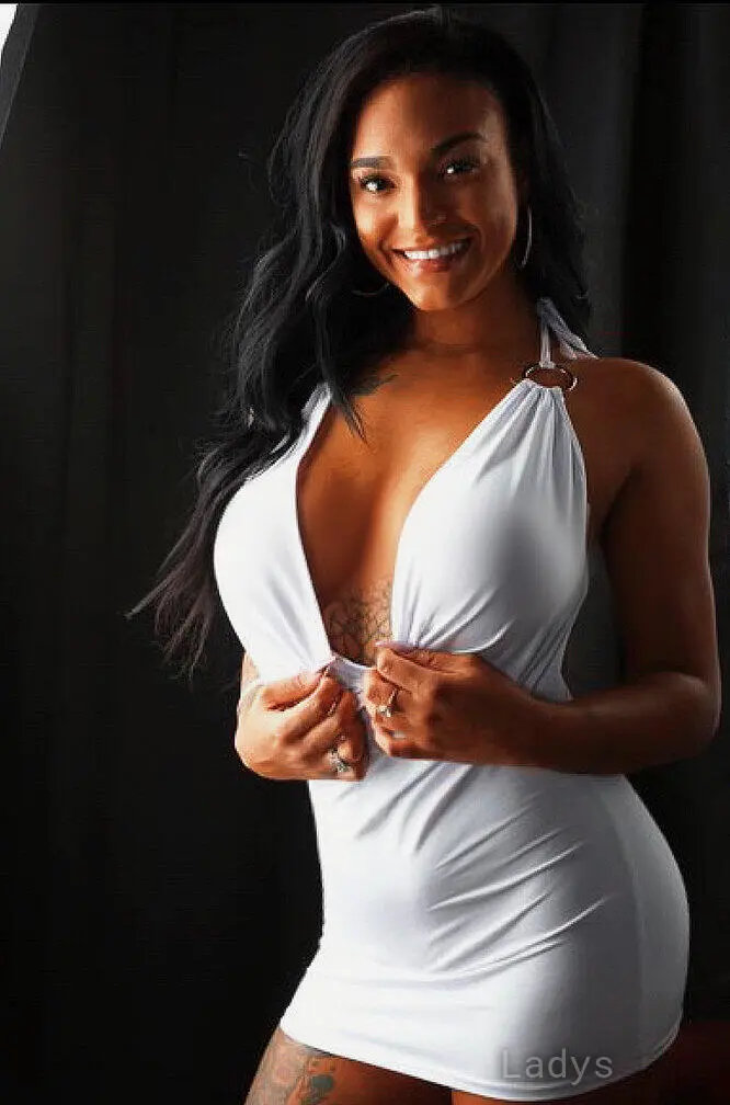 Lynda, 23 years beautiful nude Sacramento escorts girl, height 166 sm, Weight 60 kg