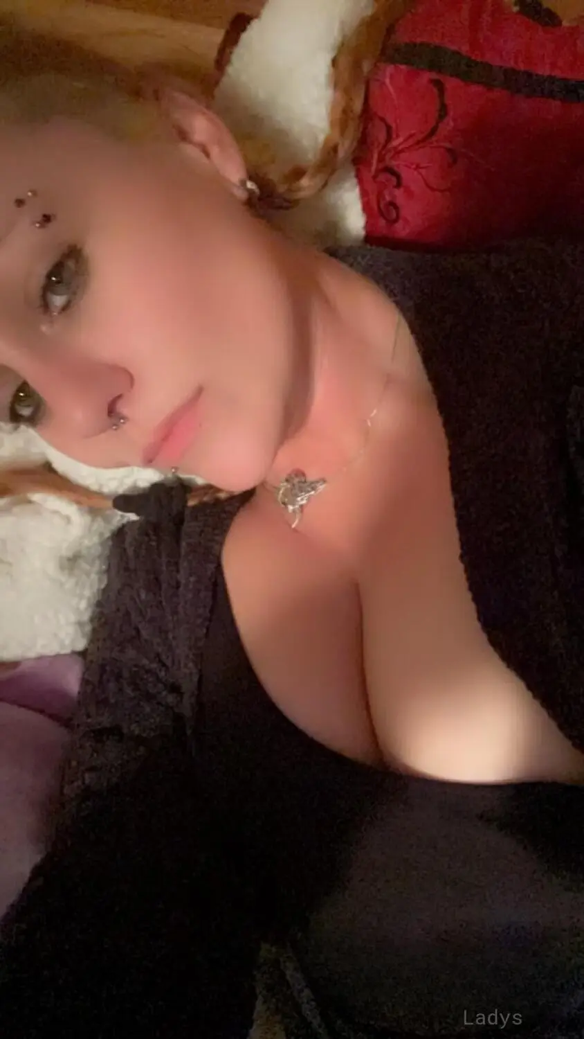 Maggie, 30 years beautiful nude Sacramento escorts girl, height 168 sm, Weight 57 kg
