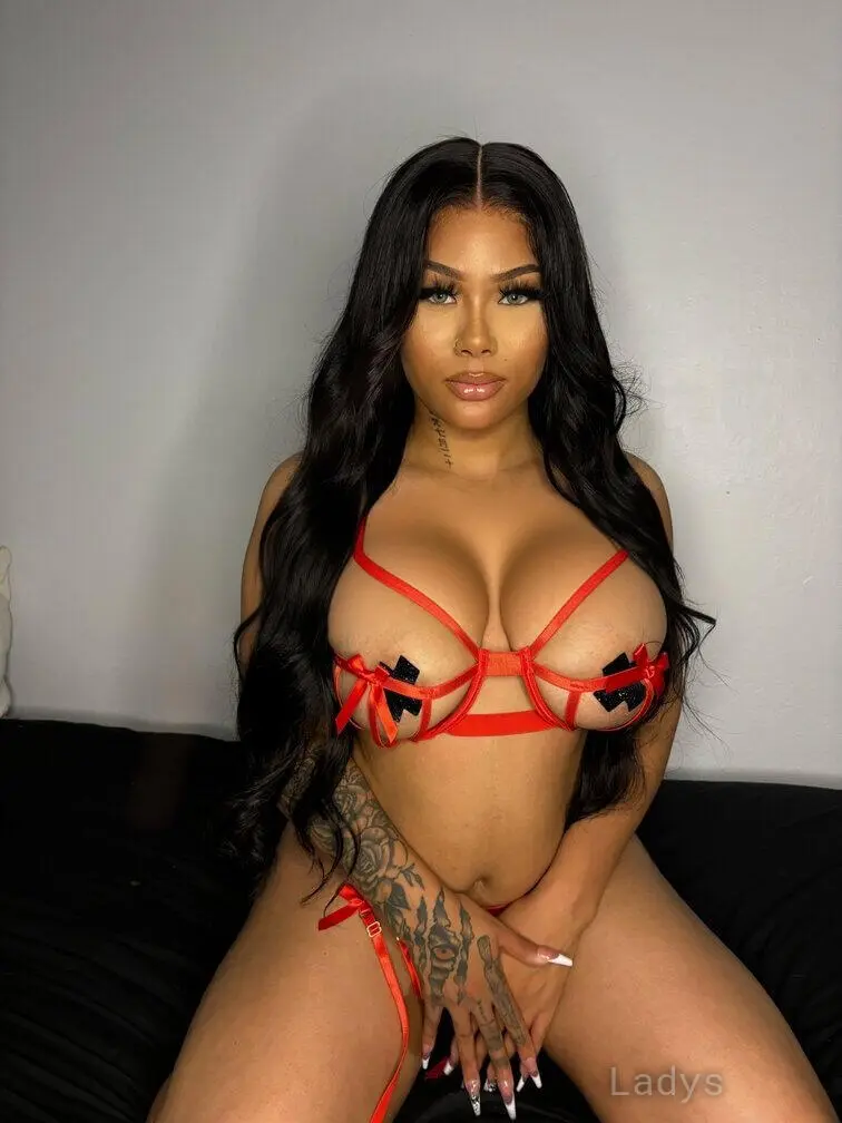 Naomi, 20 years beautiful nude Sacramento escorts girl, height 160 sm, Weight 72 kg