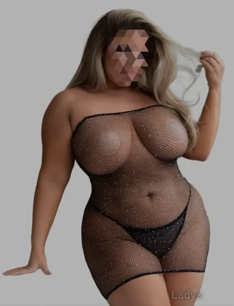 Kriss, 28 years beautiful nude Saint Julian escorts girl, height 170 sm, Weight 69 kg