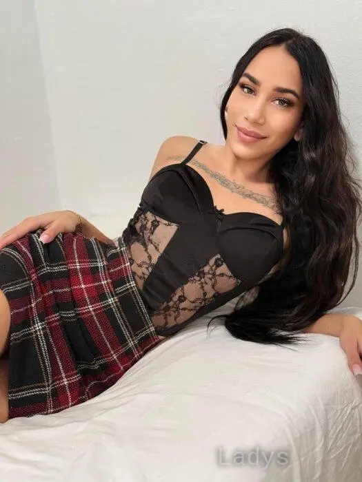 Cleo, 26 years beautiful nude Salmiya escorts girl, height 163 sm, Weight 57 kg