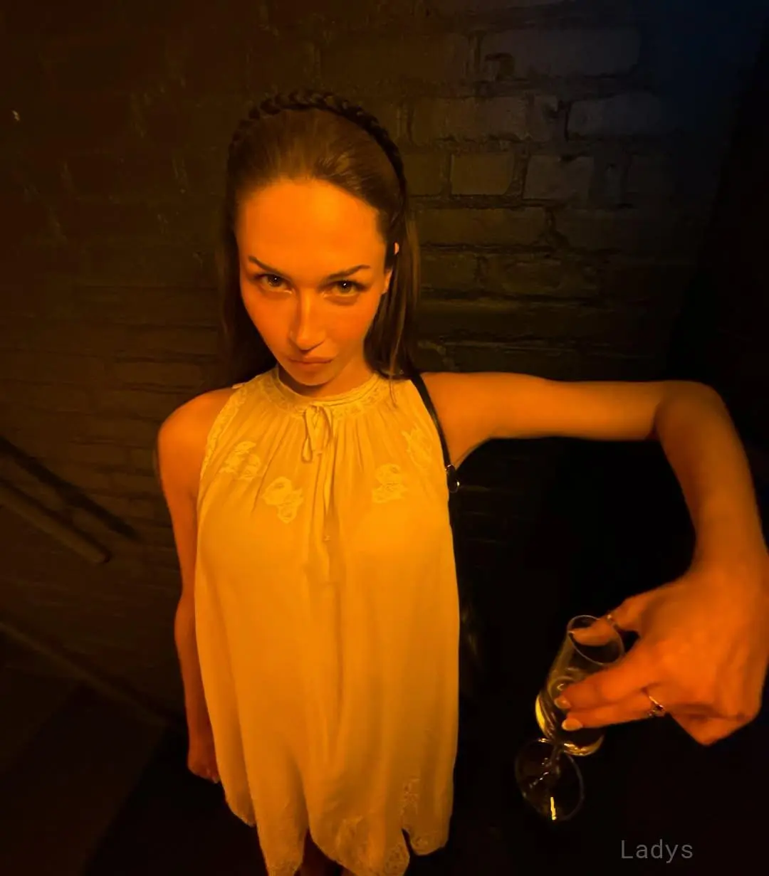 Elsie Hewitt, 27 years beautiful nude Salt Lake City escorts girl, height 161 sm, Weight 55 kg