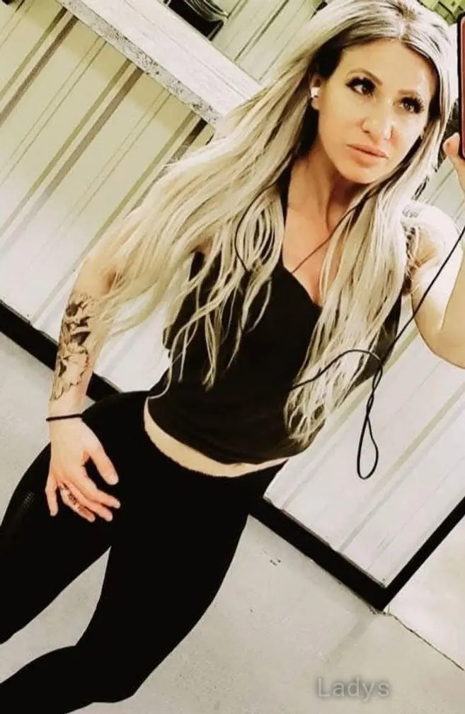 Khloee Rowe, 45 years beautiful nude Salt Lake City escorts girl, height 157 sm, Weight 55 kg