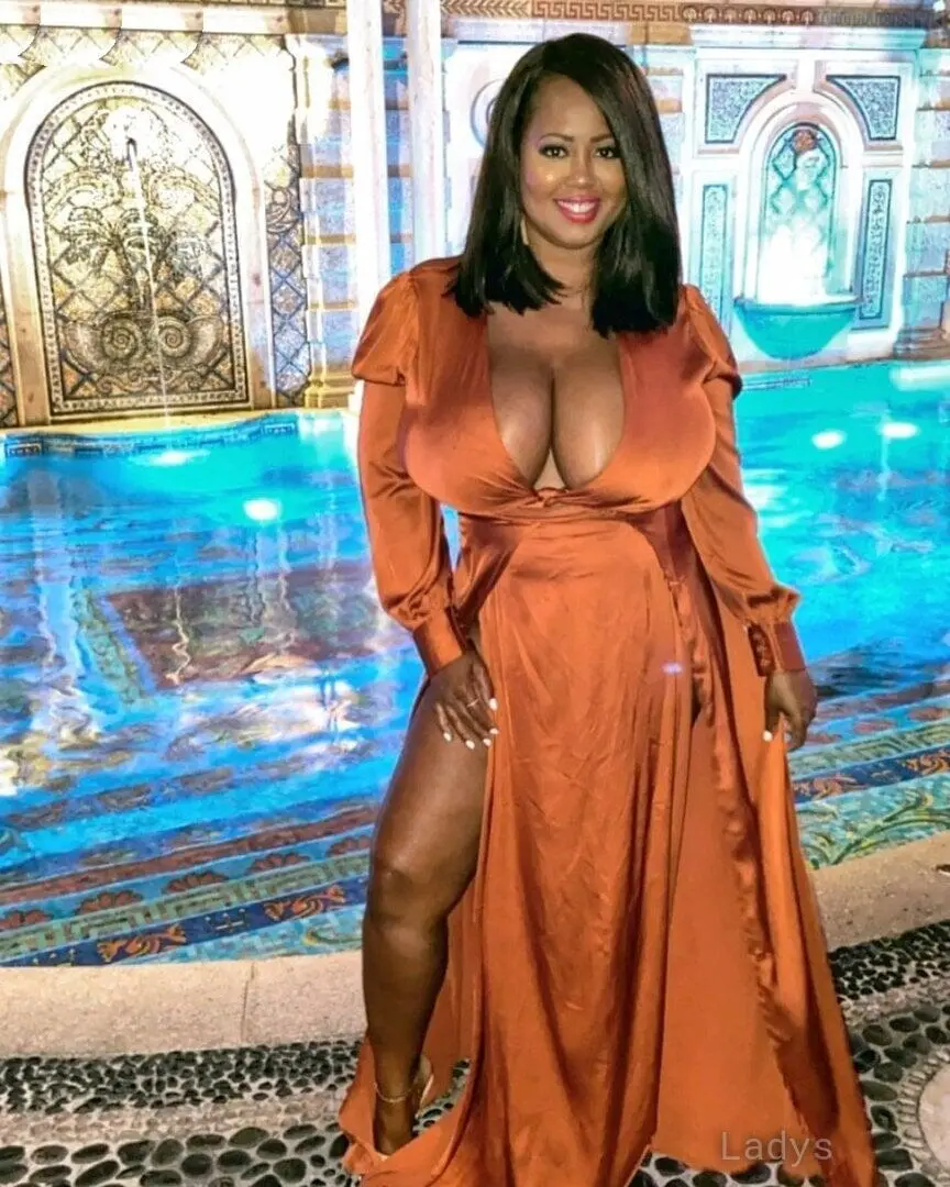 Monique J Cooper, 46 years beautiful nude Salt Lake City escorts girl, height 165 sm, Weight 79 kg