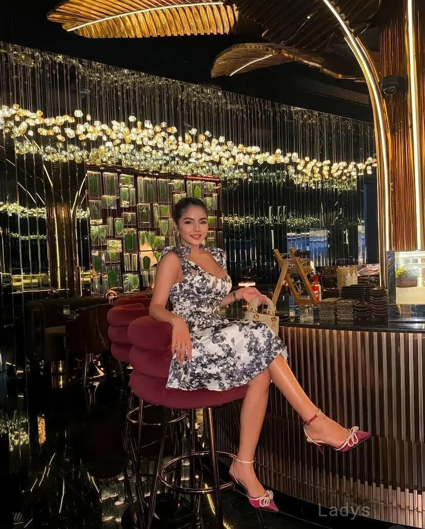 Self, 28 years old Samut Sakhon escort girl with big tits, height 154 sm, Weight  kg