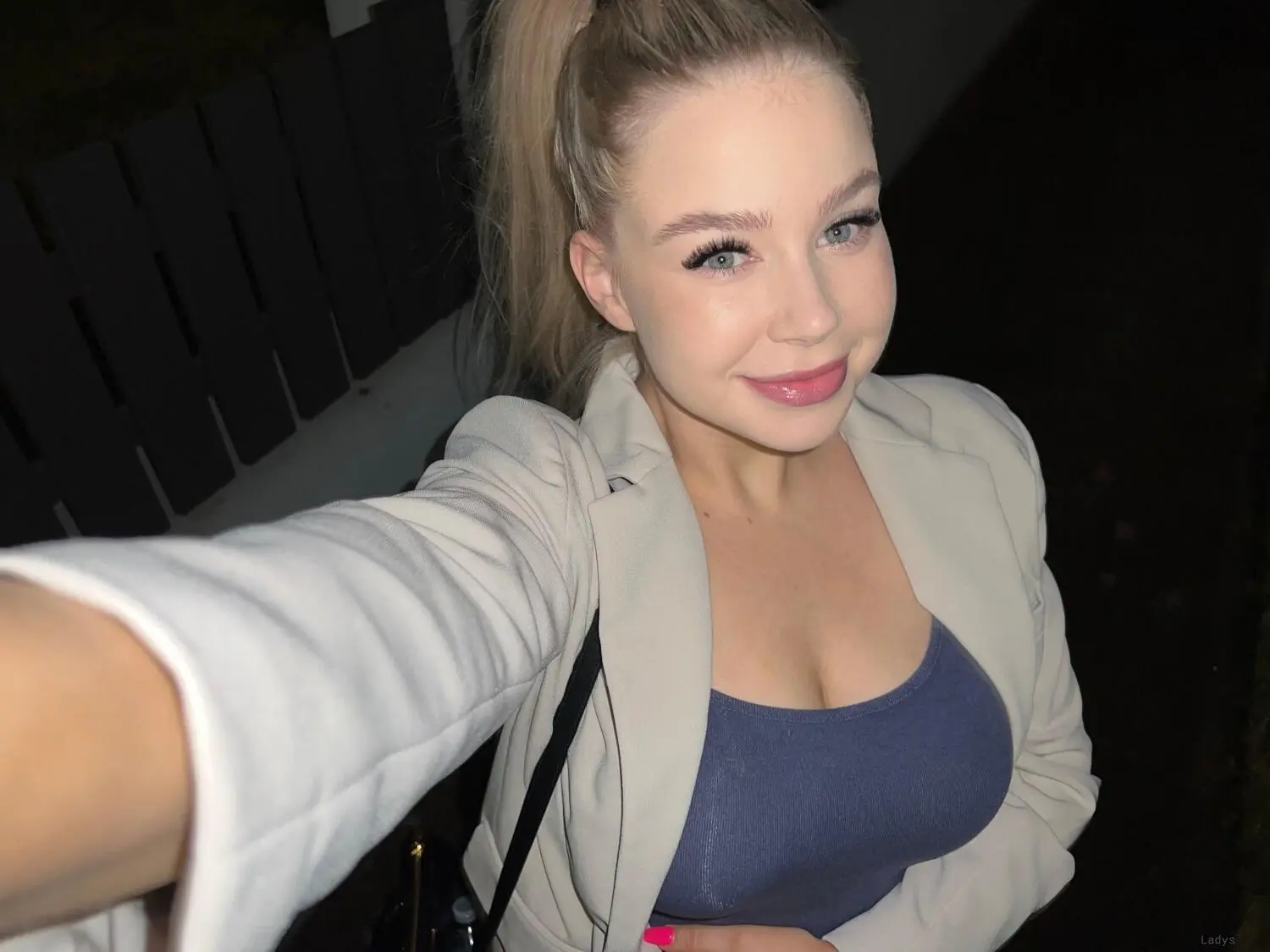 Ashley, 25 years beautiful nude San Antonio escorts girl, height 170 sm, Weight 65 kg