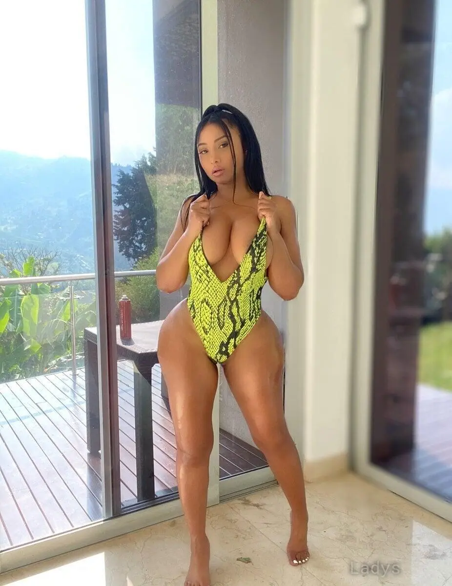 British Olivia, 33 years beautiful nude San Antonio escorts girl, height 160 sm, Weight 78 kg
