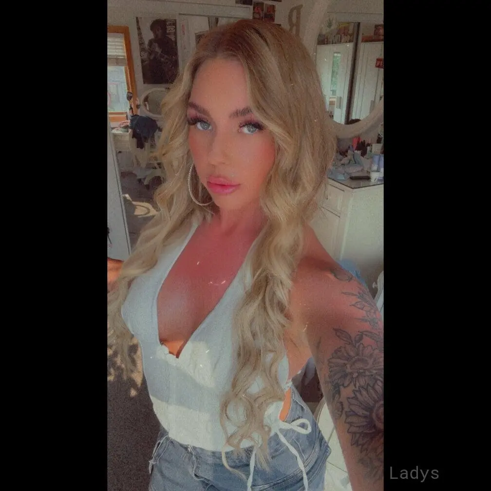 Chanel Camryn, 30 years beautiful nude San Antonio escorts girl, height 177 sm, Weight 77 kg