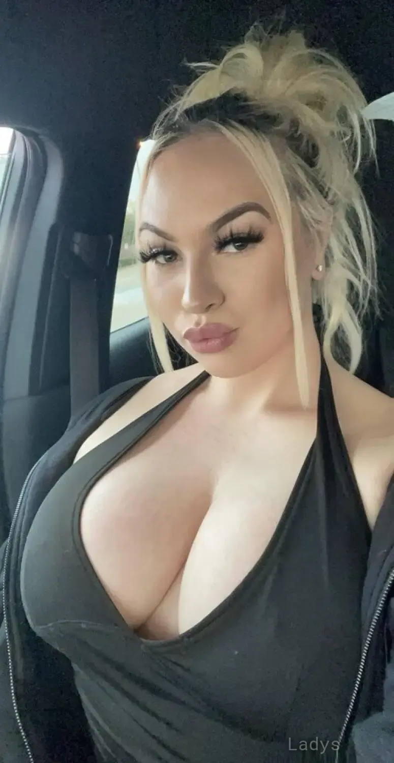 NICKI NOIRE, 23 years beautiful nude San Antonio escorts girl, height 155 sm, Weight 70 kg