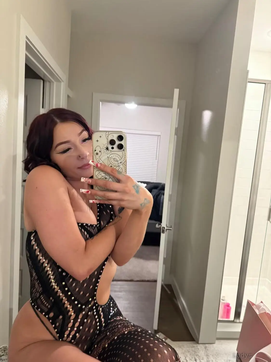 Snow, 20 years beautiful nude San Antonio escorts girl, height 157 sm, Weight 57 kg