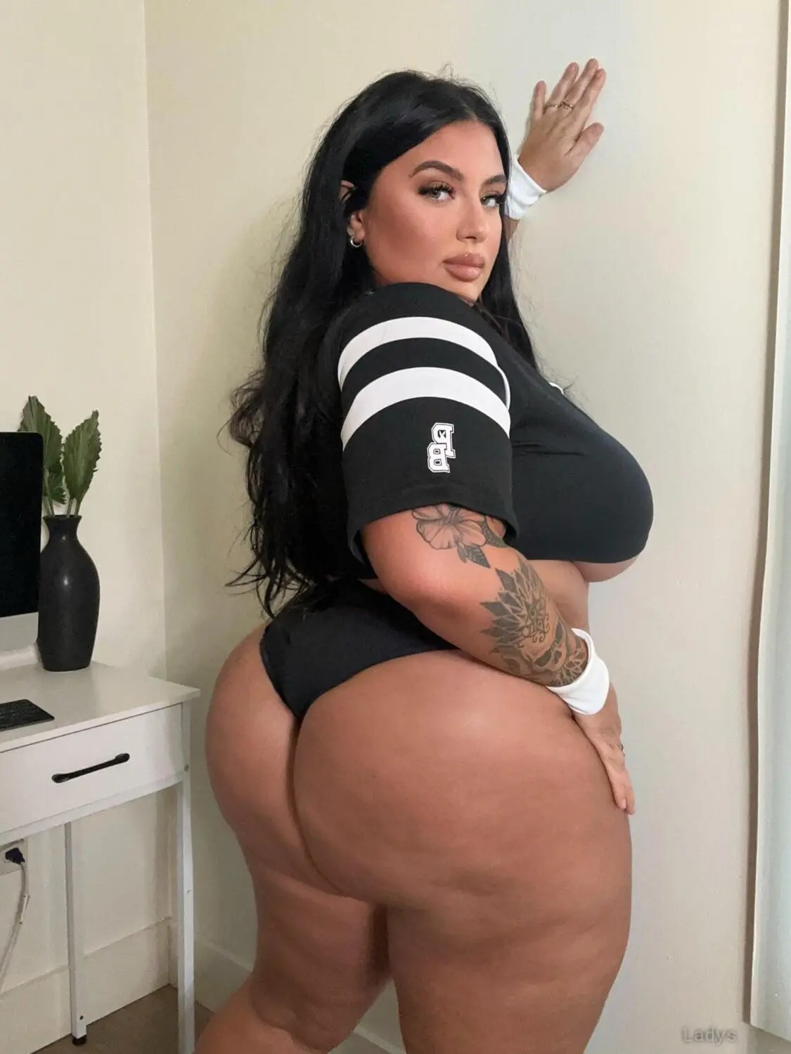 Ashbovaxo, 28 years old San Diego escort girl with big tits, height 168 sm, Weight 95 kg