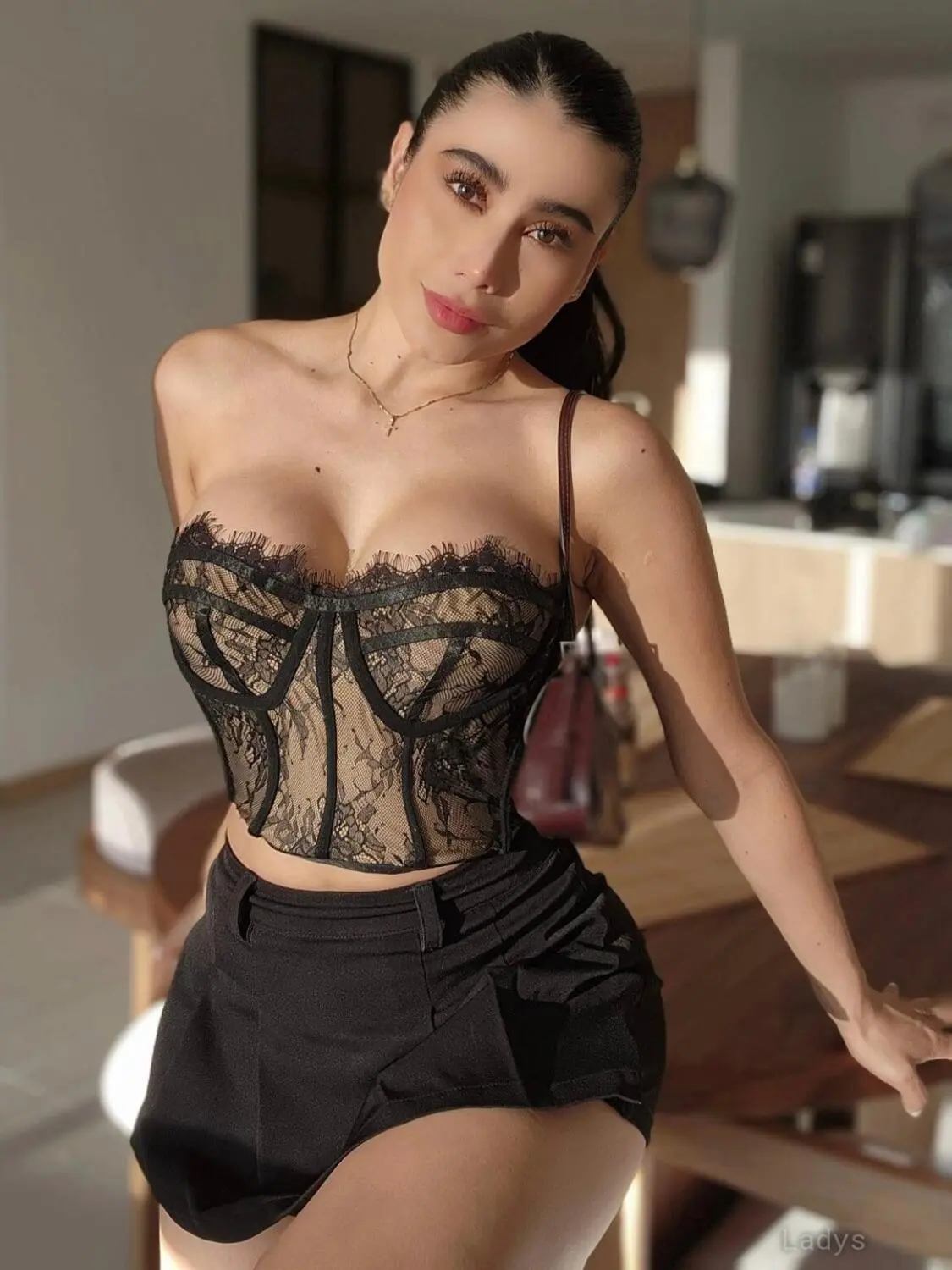 Abie Owen, 26 years beautiful nude San Diego escorts girl, height 169 sm, Weight 60 kg