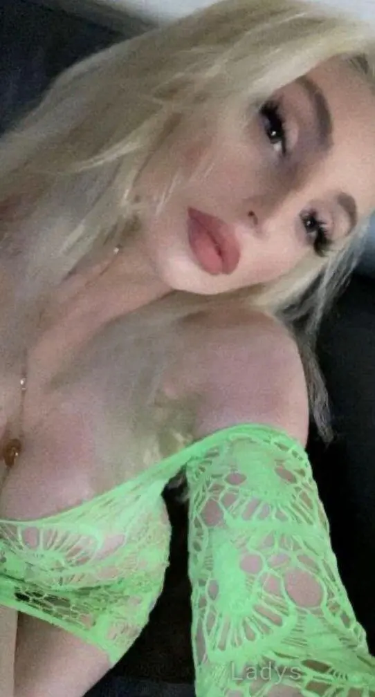 Aspen, 25 years beautiful nude San Diego escorts girl, height 159 sm, Weight 57 kg