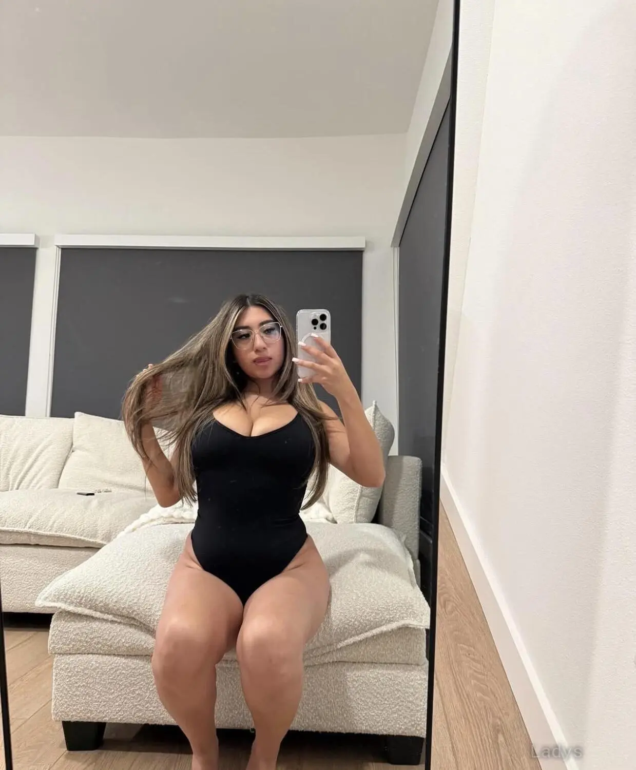 Ella Rosie, 28 years beautiful nude San Diego escorts girl, height 157 sm, Weight 41 kg