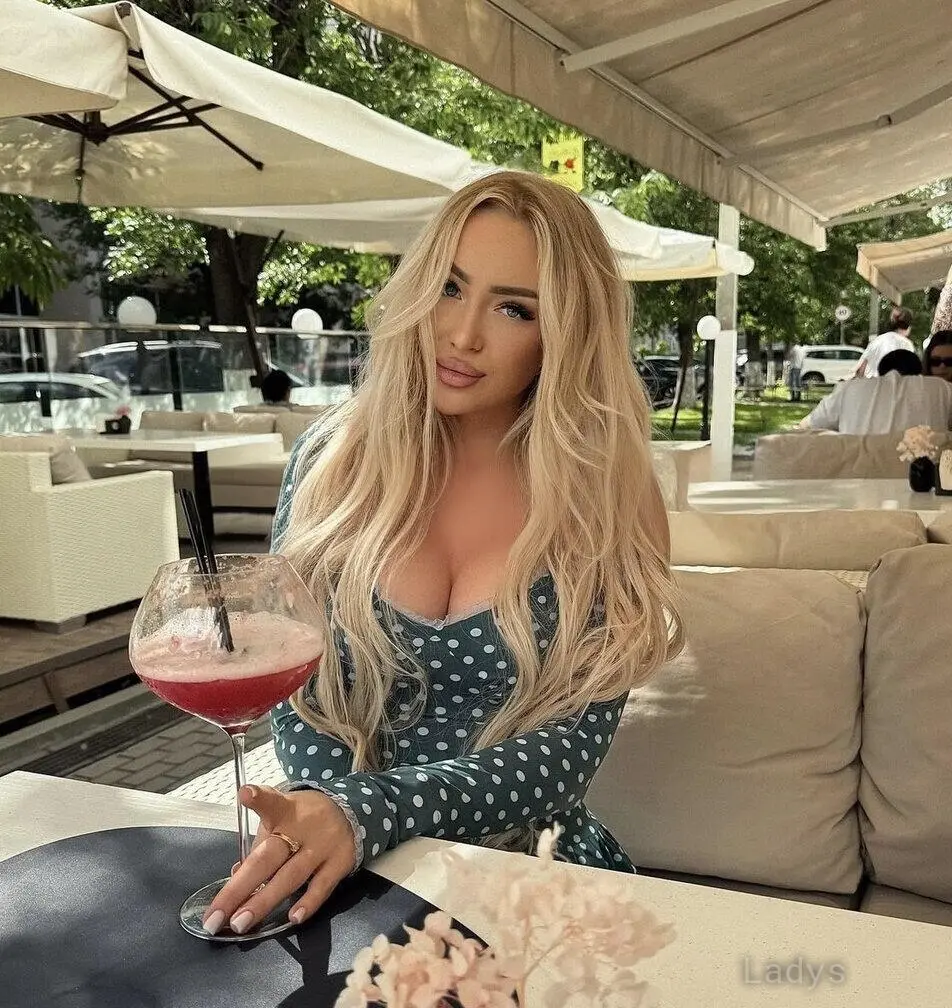 KATE, 21 years beautiful nude San Diego escorts girl, height 170 sm, Weight 51 kg