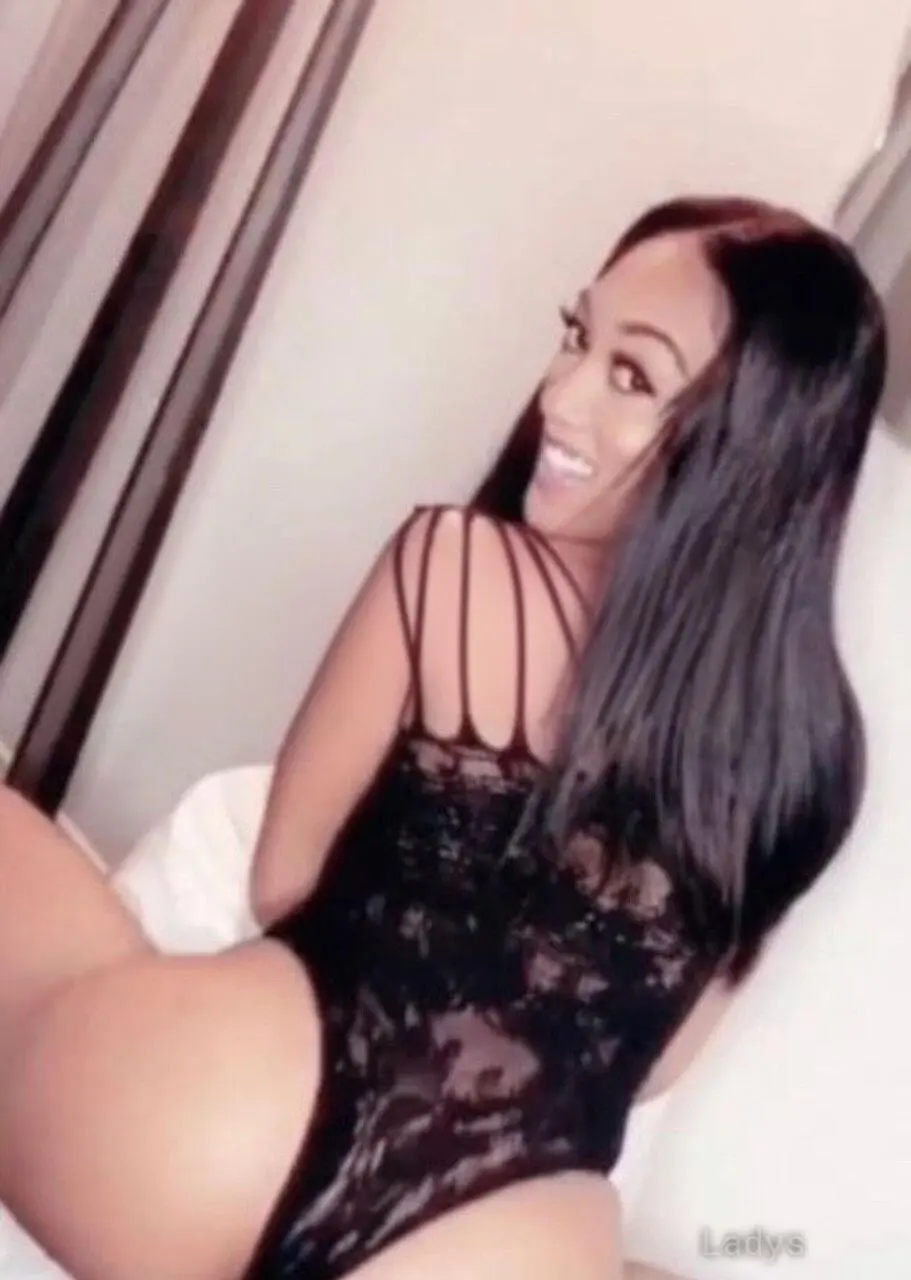 Kayla, 21 years beautiful nude San Diego escorts girl, height 153 sm, Weight 59 kg