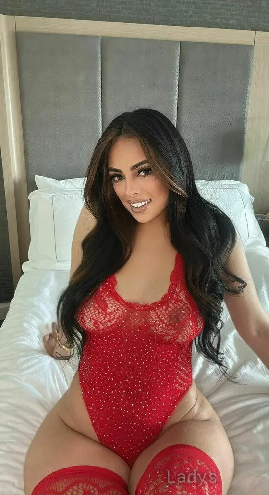 Kendall, 25 years beautiful nude San Diego escorts girl, height 156 sm, Weight 59 kg